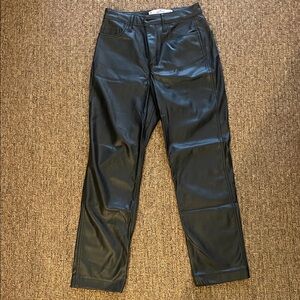 Hollister Ultra High-Rise Pants